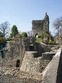 domfront donjon fortresse jardin
